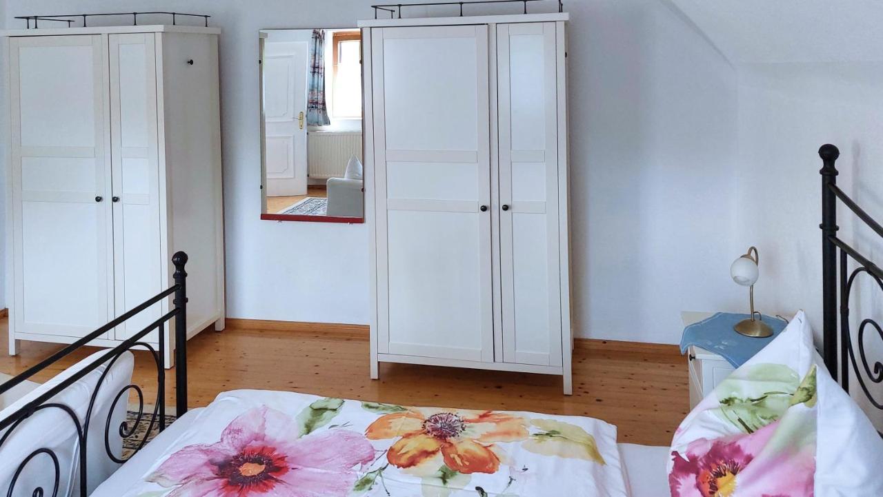 Malerisches Bauernhaus Lieserhofen Kültér fotó