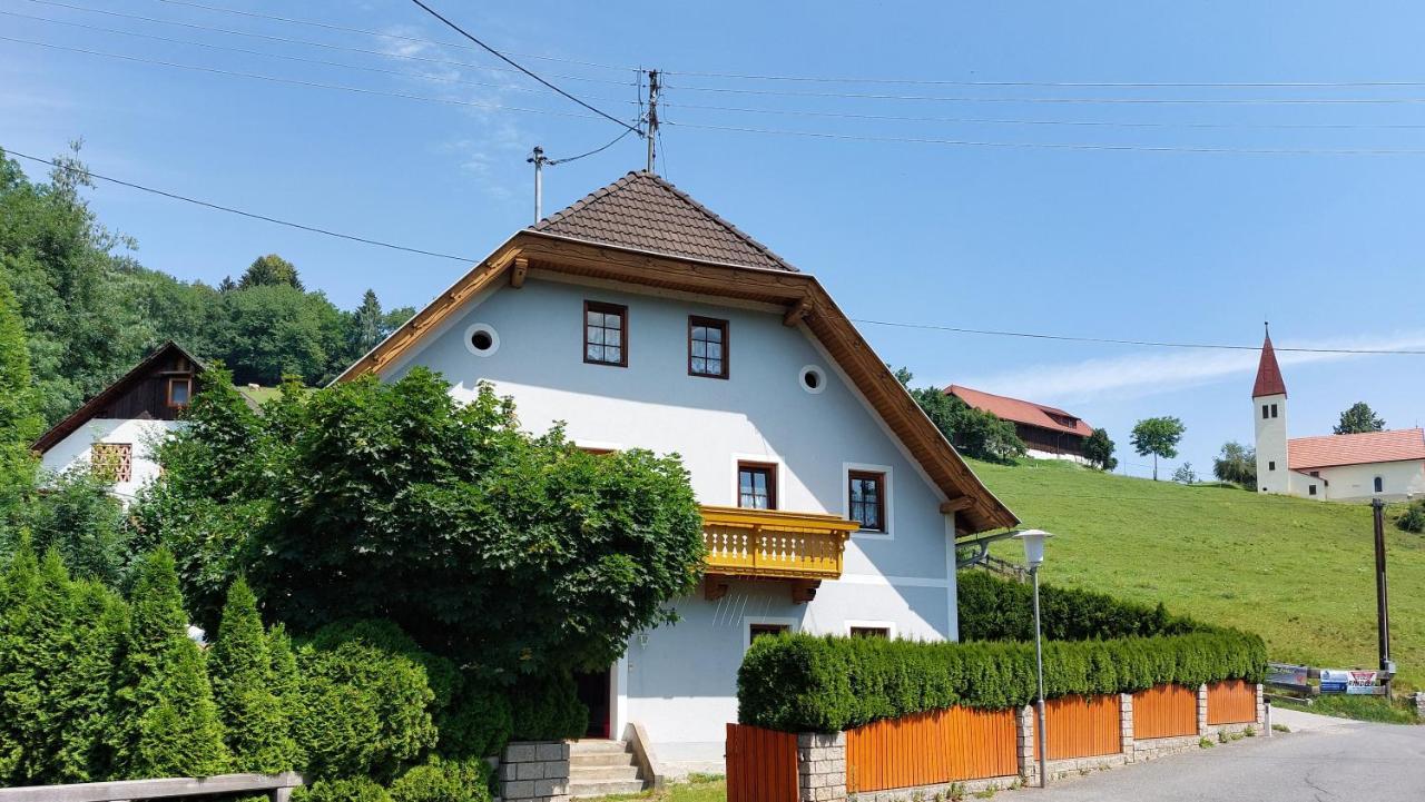 Malerisches Bauernhaus Lieserhofen Kültér fotó